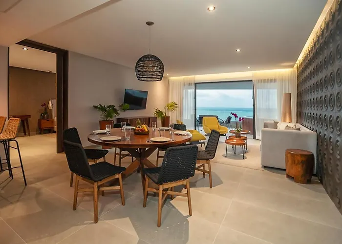 Hotel The Fives Oceanfront