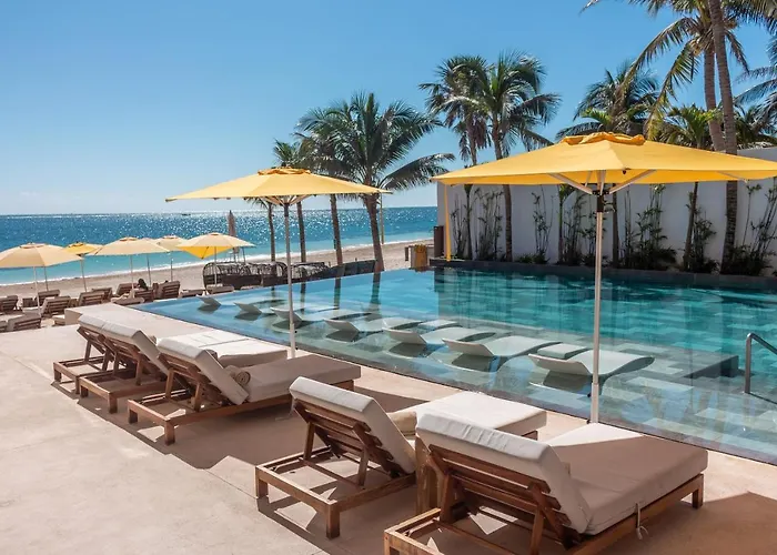 Hotel The Fives Oceanfront