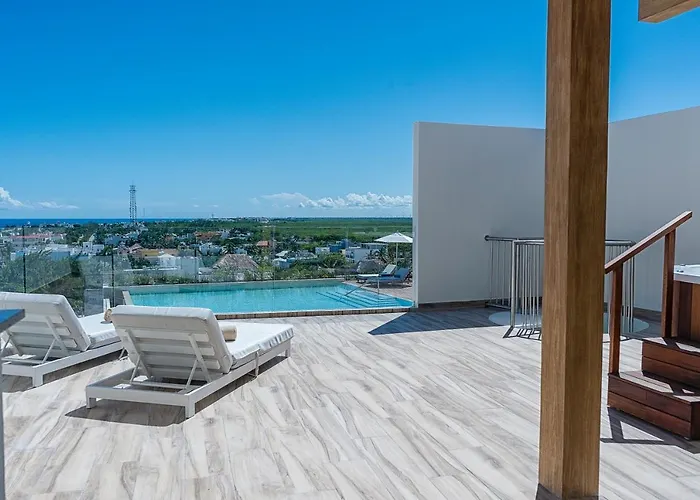 The Fives Oceanfront Puerto Morelos