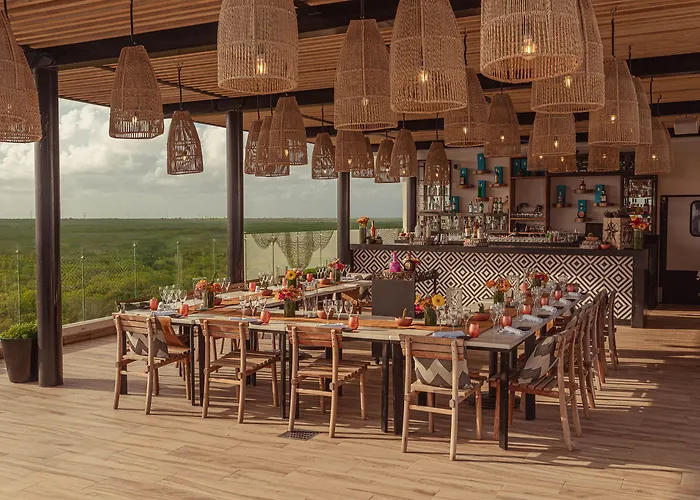 The Fives Oceanfront Puerto Morelos