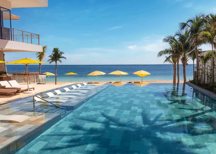 The Fives Oceanfront Puerto Morelos