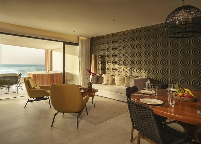 Hotel The Fives Oceanfront Puerto Morelos