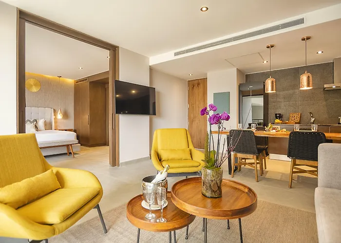 The Fives Oceanfront Hotel