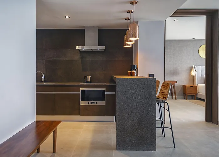 The Fives Oceanfront 5*