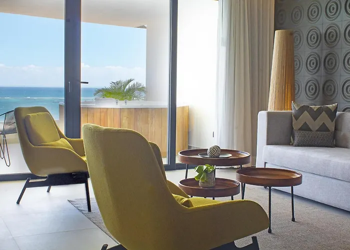 The Fives Oceanfront Puerto Morelos