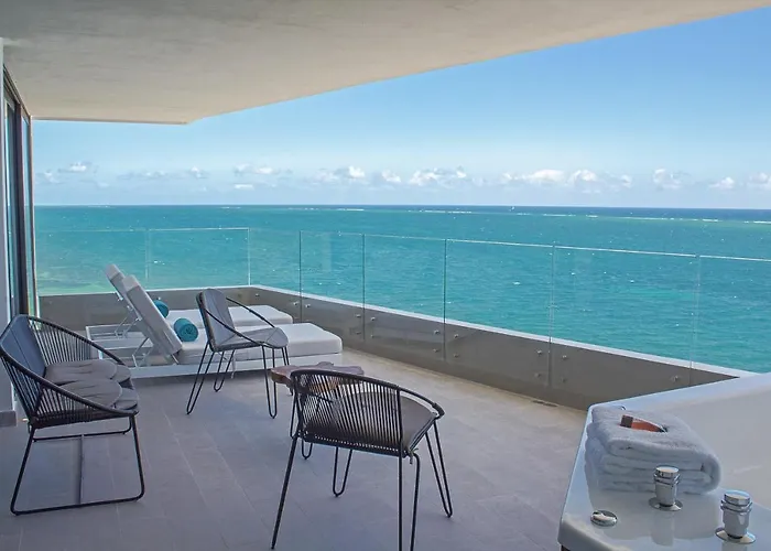 Hotel The Fives Oceanfront
